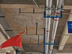 阳高管廊支架的安装方法